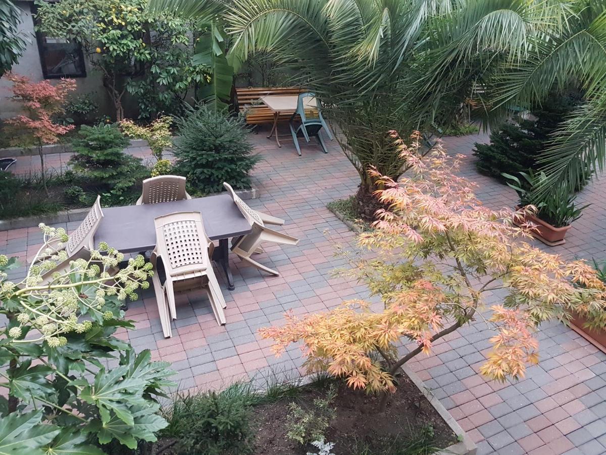 Guesthouse 97 In Batumi Exterior photo